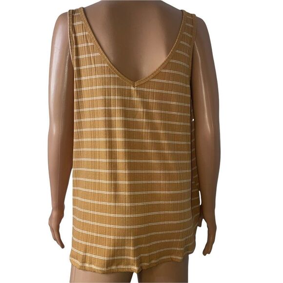 💋Bundle 4 items for $20. Add items💋 to a bundle - Picture 4 of 12